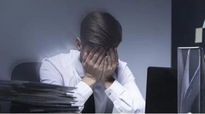 <a href='http://m.kisslarc.com/smz/' target='_blank' title='失眠癥'><span style='color: #0000ff'><strong>失眠癥</strong></span></a>