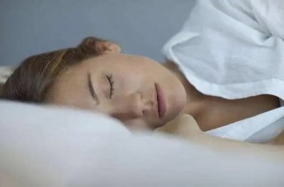 <a href='http://m.kisslarc.com/smz/' target='_blank' title='失眠癥'><span style='color: #0000ff'><strong>失眠癥</strong></span></a>