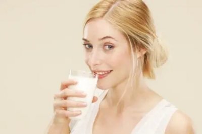 <a href='http://m.kisslarc.com/smz/' target='_blank' title='失眠癥'><span style='color: #0000ff'><strong>失眠癥</strong></span></a>