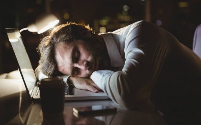 <a href='http://m.kisslarc.com/smz/' target='_blank' title='失眠癥'><span style='color: #0000ff'><strong>失眠癥</strong></span></a>