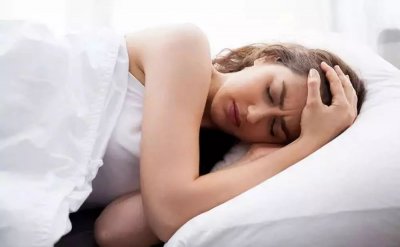 <a href='http://m.kisslarc.com/smz/' target='_blank' title='失眠癥'><span style='color: #0000ff'><strong>失眠癥</strong></span></a>